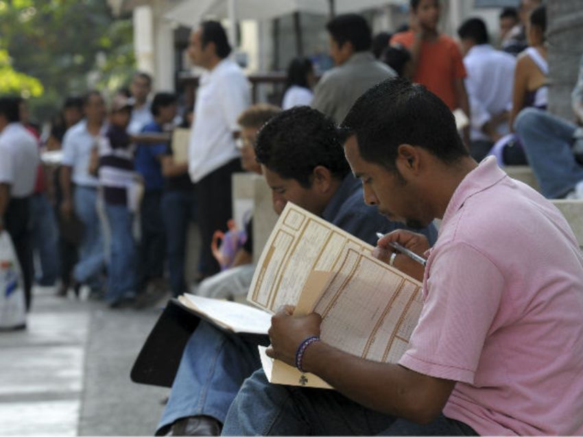 En México, alrededor de 35.5 millones de personas trabajan y carecen de ingreso suficiente